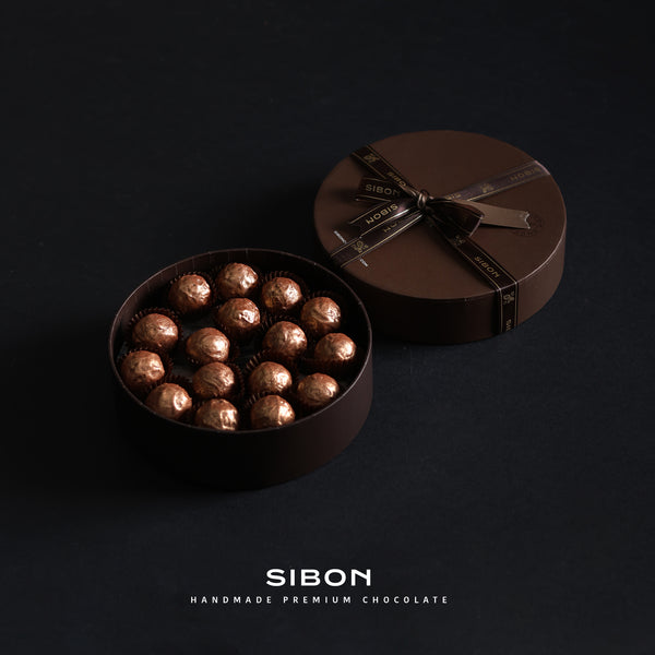 SAFFRON CARAMEL TRUFFLE BOX