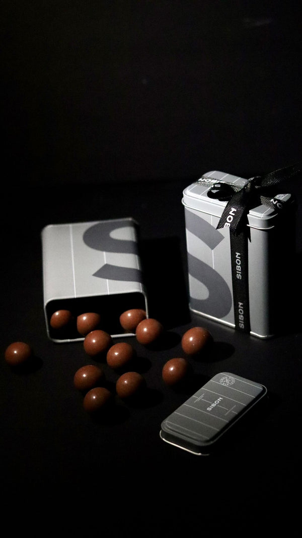 hazelnut dragee can